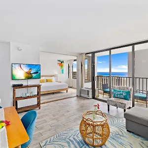1br With Great Ocean Views, 1 Block To Waikiki Apartment
