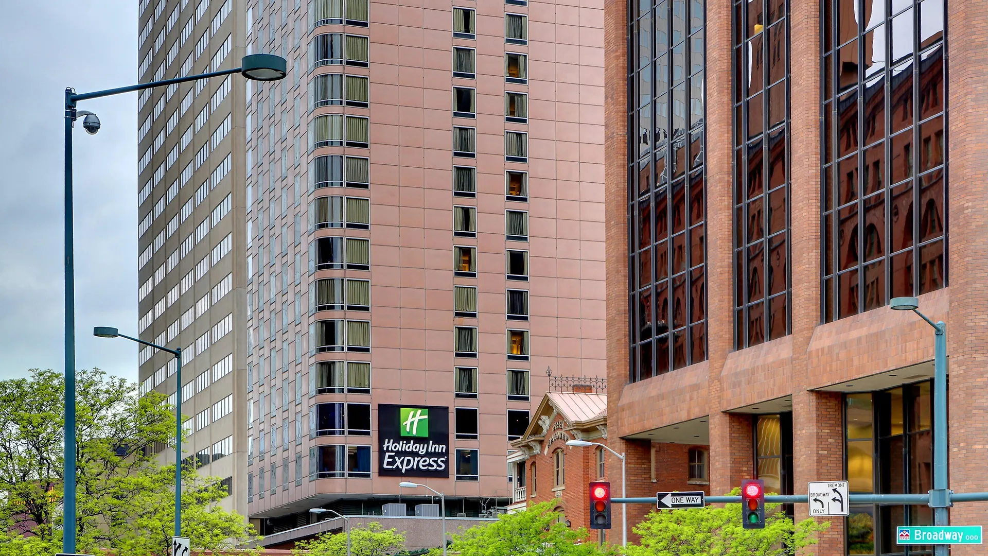 Holiday Inn Express Denver Downtown By Ihg